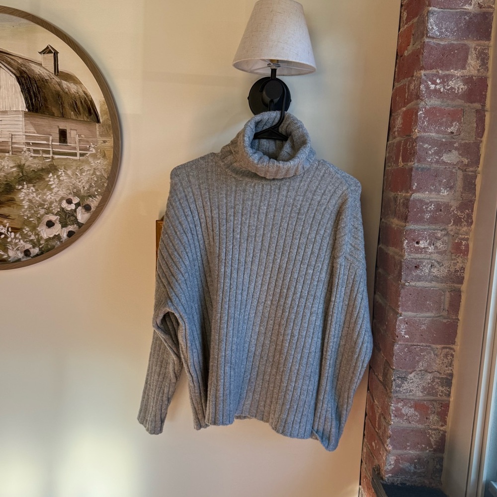 Bershka Light Gray Knit Sweater